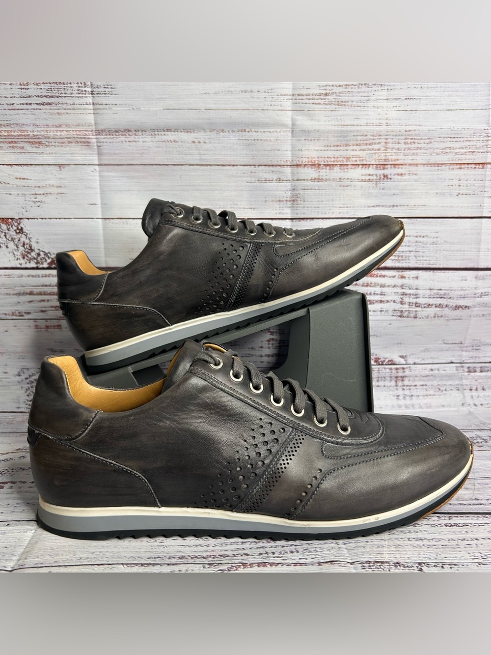 Magnanni Cristian Men's Size 10.5 M Gray Leather Fashion Sneakers Casual Shoes